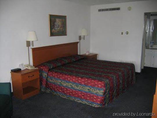 Rodeway Inn And Suites Portsmouth Bilik gambar