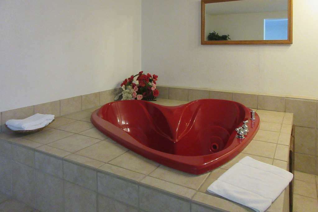 Rodeway Inn And Suites Portsmouth Bilik gambar